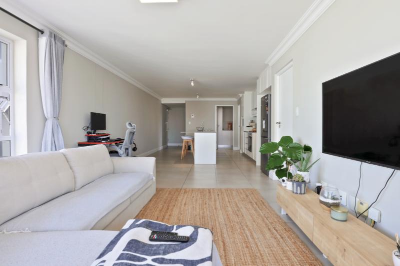 2 Bedroom Property for Sale in Bloubergstrand Western Cape
